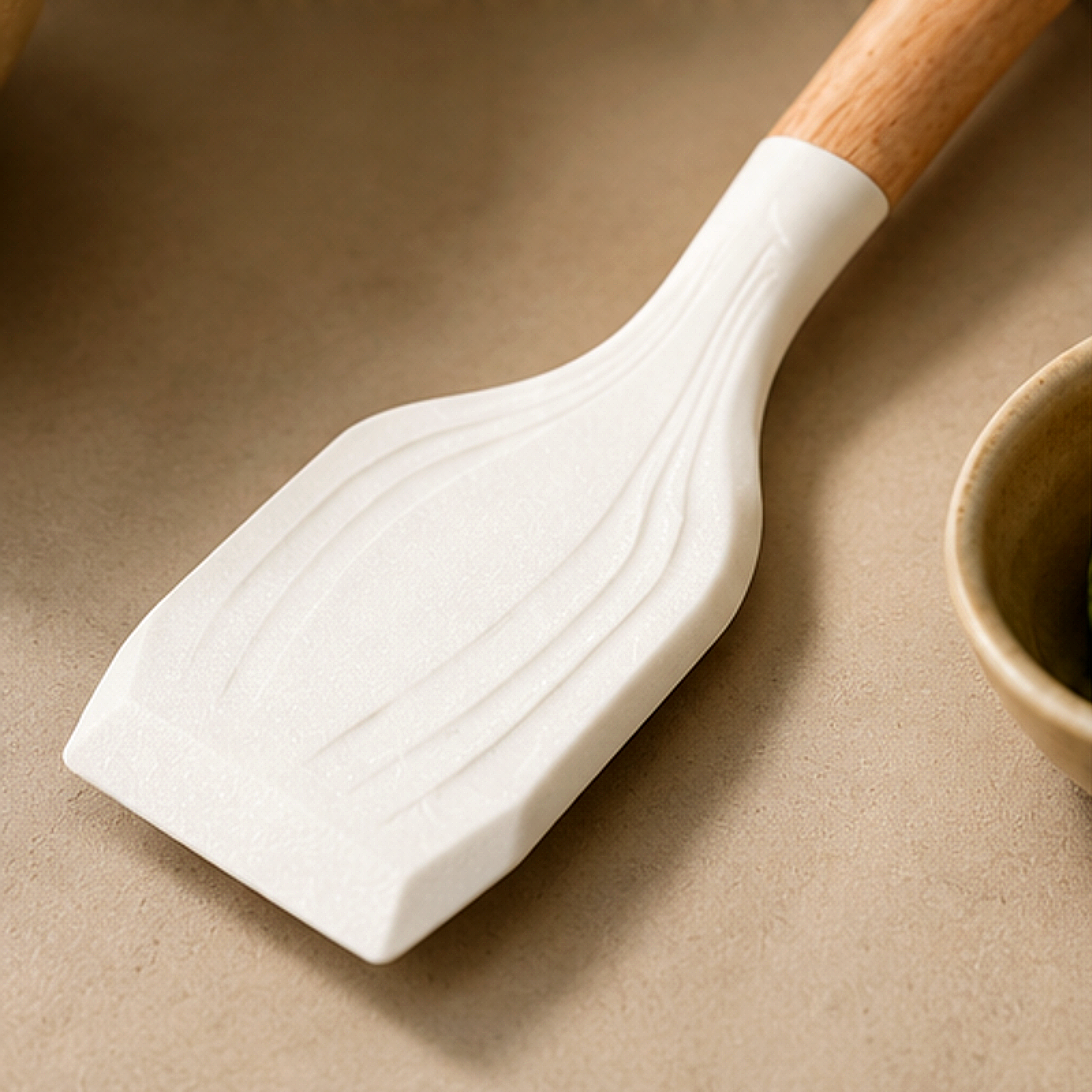 Non-StickSiliconeSpatulaWithBeechWoodHandle_3