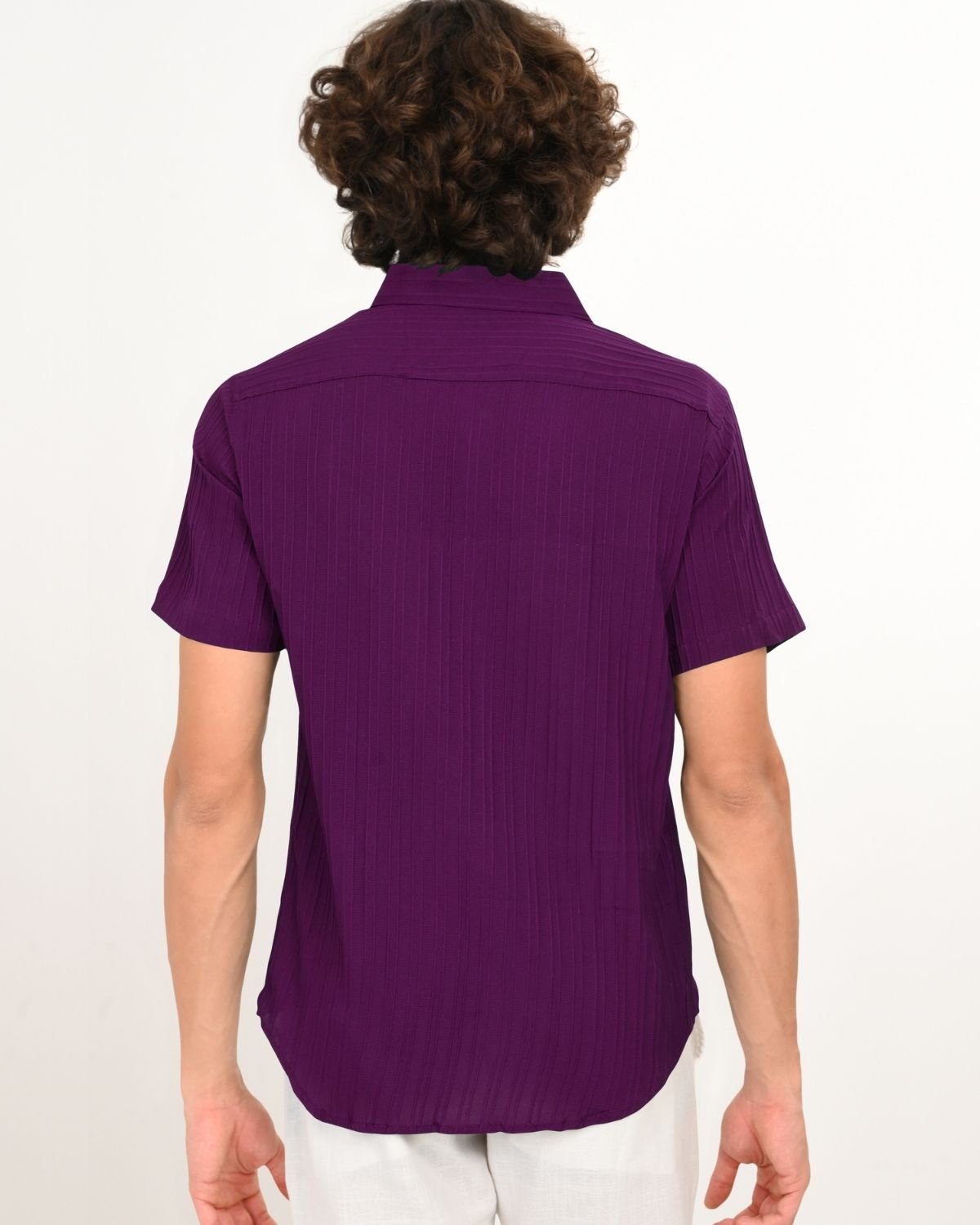 Back_view_of_Royal_Plum_textured_short-sleeve_shirt